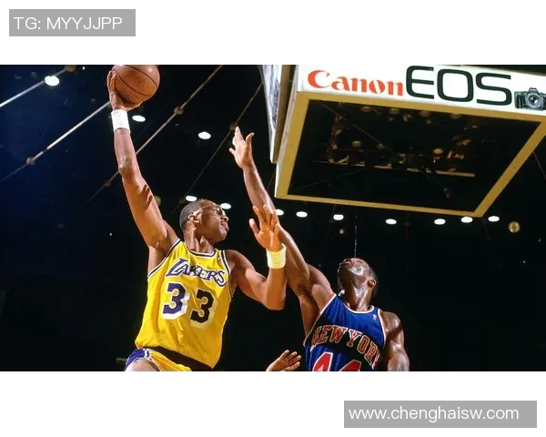 张伯伦对决历史传奇球员的精彩瞬间与战绩回顾